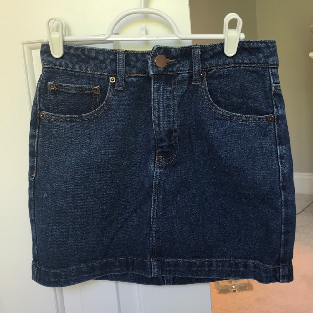 dark wash denim pencil skirt from Forever 21.
